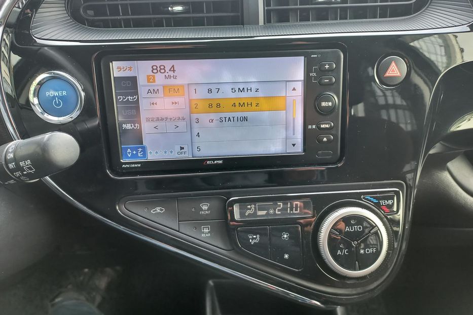 Продам Toyota Prius Aqva - G 2018 года в Киеве