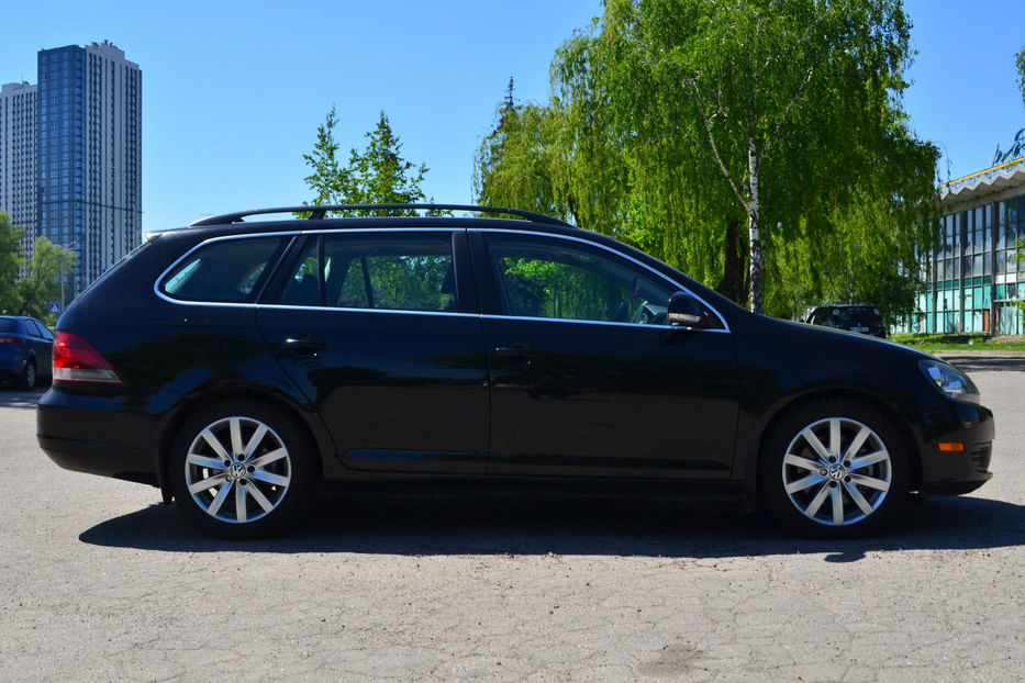 Продам Volkswagen Jetta 2013 года в Киеве