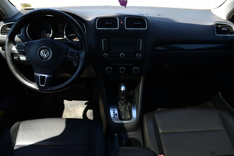 Продам Volkswagen Jetta 2013 года в Киеве