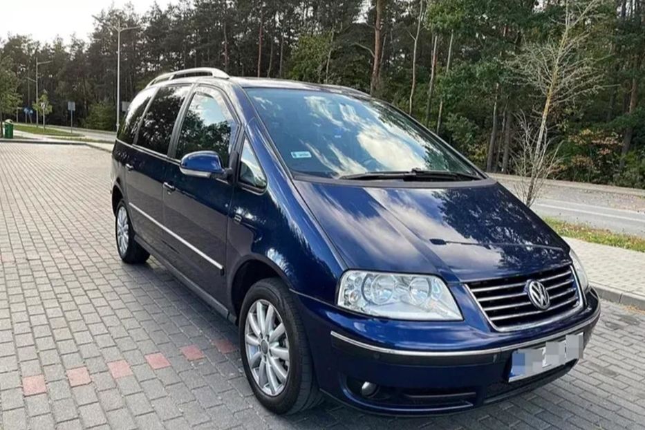 Продам Volkswagen Sharan 2004 года в Киеве