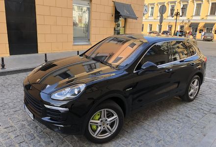 Продам Porsche Cayenne Рестайлинг.Plug-in Hybrid 2016 года в Одессе
