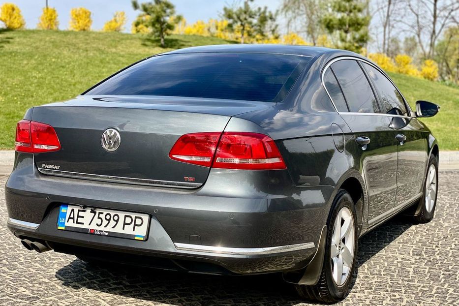 Продам Volkswagen Passat B7 2011 года в Днепре