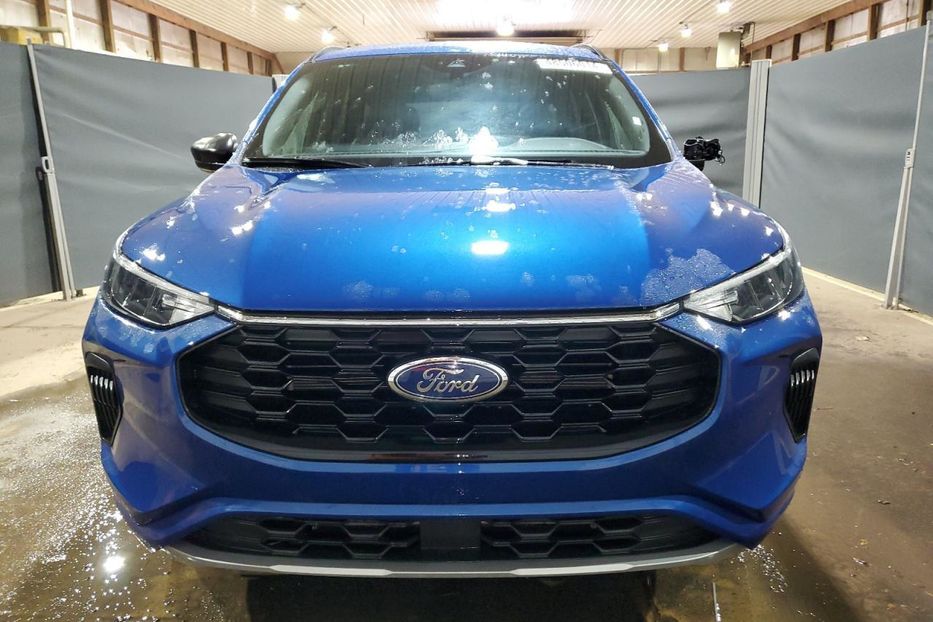 Продам Ford Escape 2023 года в Луцке