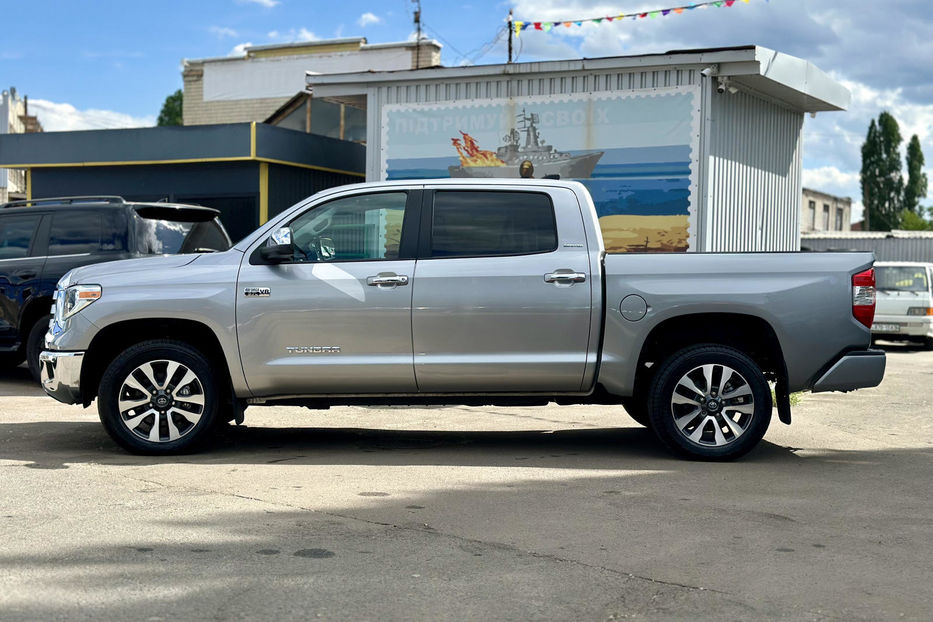 Продам Toyota Tundra 2021 года в Киеве