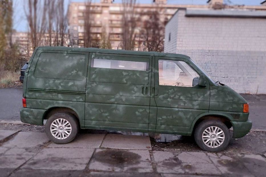 Продам Volkswagen T4 (Transporter) пасс. 2003 года в г. Днепровка, АР Крым