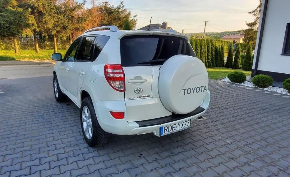 Продам Toyota Rav 4 2008 года в Харькове