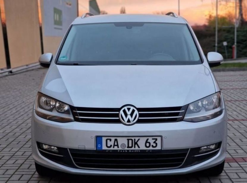 Продам Volkswagen Sharan 2010 года в Киеве