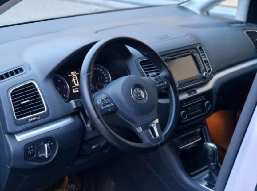 Продам Volkswagen Sharan 2010 года в Киеве