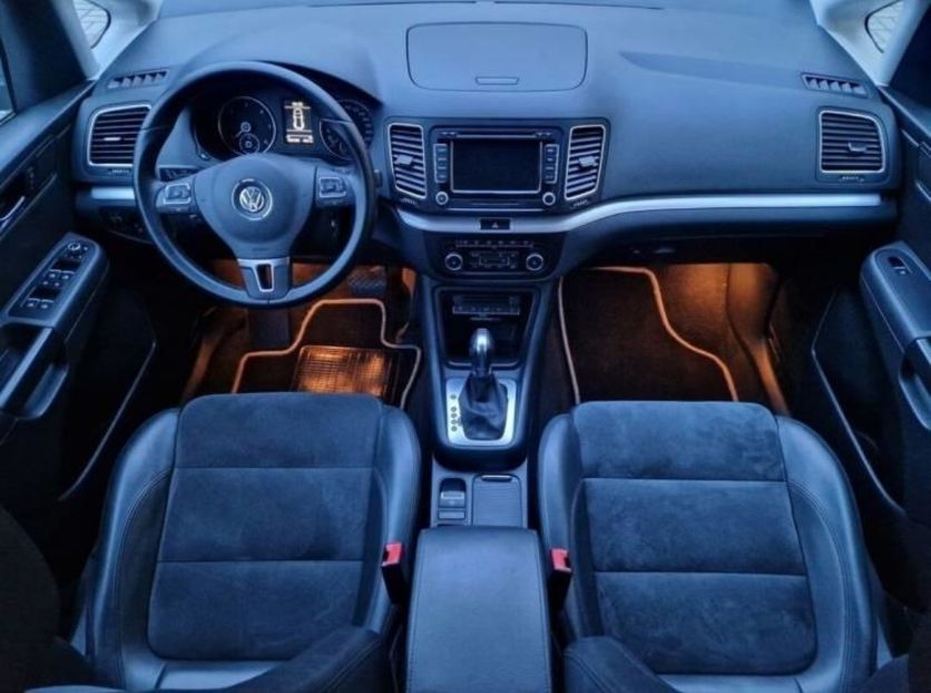 Продам Volkswagen Sharan 2010 года в Киеве