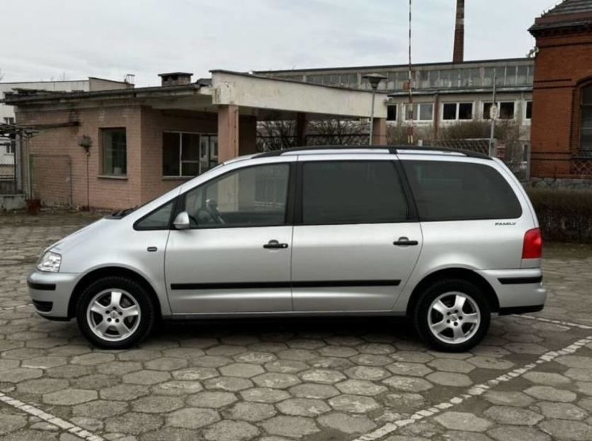 Продам Volkswagen Sharan 2005 года в Киеве