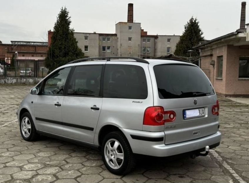 Продам Volkswagen Sharan 2005 года в Киеве