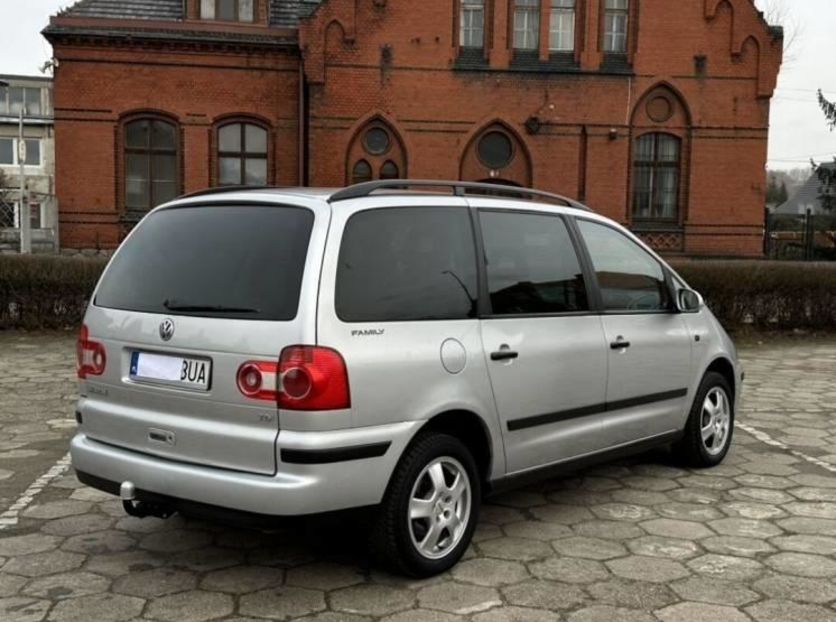 Продам Volkswagen Sharan 2005 года в Киеве