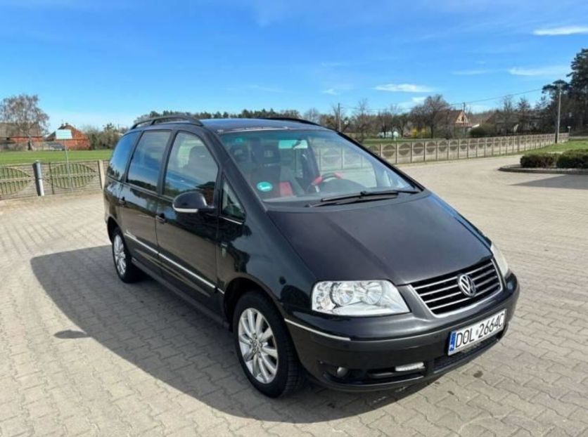 Продам Volkswagen Sharan 2005 года в Киеве