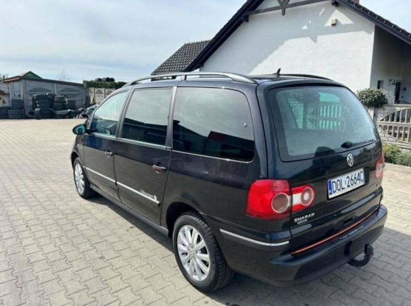 Продам Volkswagen Sharan 2005 года в Киеве