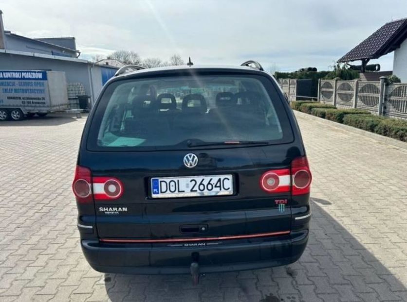 Продам Volkswagen Sharan 2005 года в Киеве