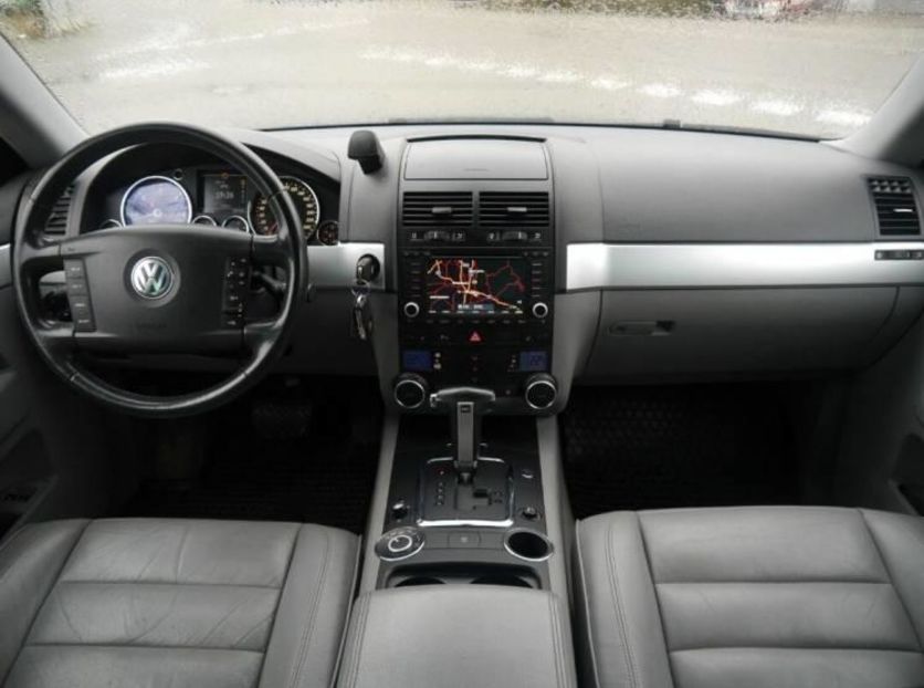 Продам Volkswagen Touareg 2005 года в Киеве