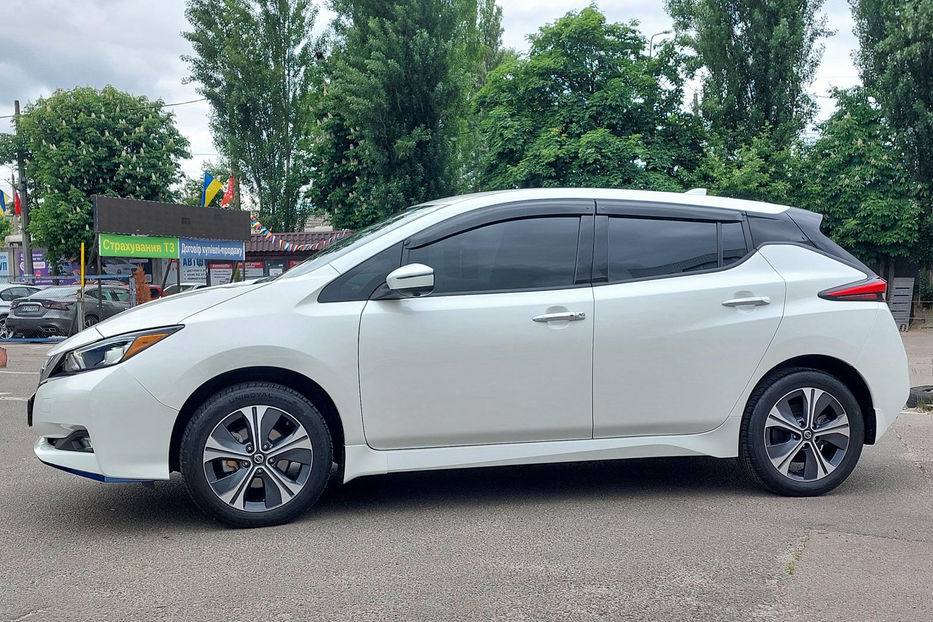 Продам Nissan Leaf 2021 года в Киеве