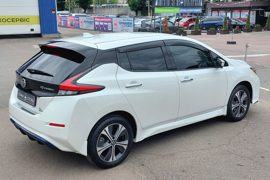 Продам Nissan Leaf 2021 года в Киеве