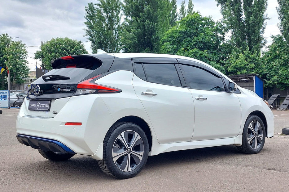 Продам Nissan Leaf 2021 года в Киеве