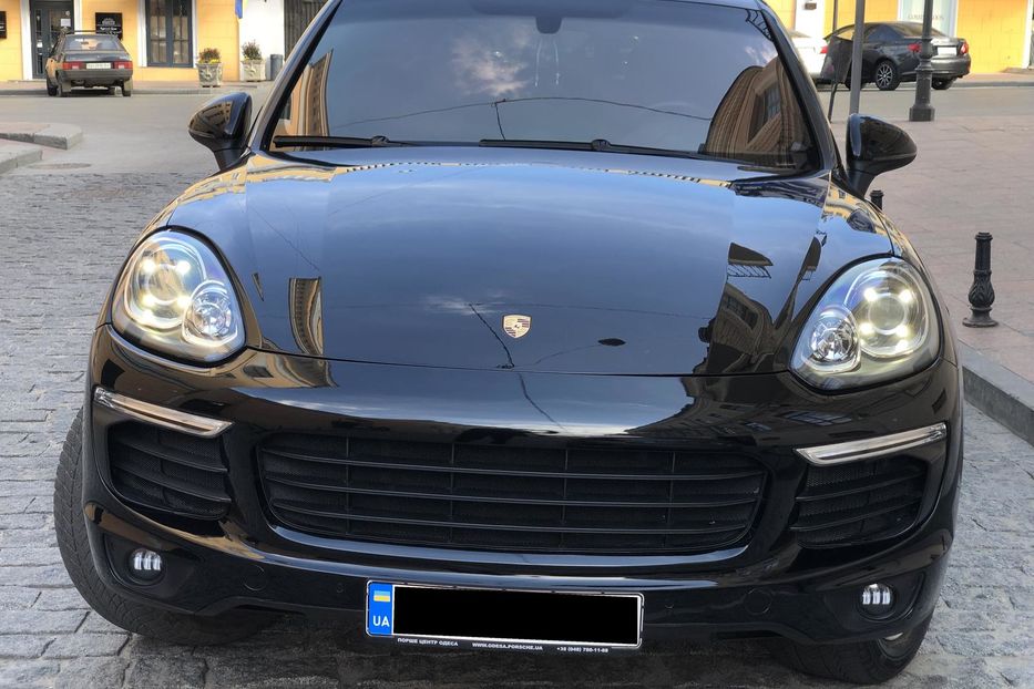 Продам Porsche Cayenne Рестайлинг .Plug-in Hybrid. 2015 года в Одессе