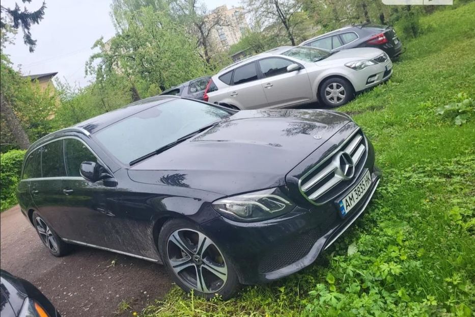Продам Mercedes-Benz 220 2017 года в Житомире