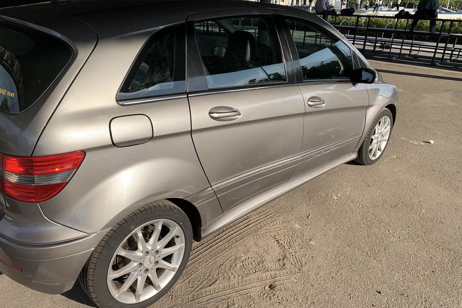 Продам Mercedes-Benz B 200 2005 года в Киеве