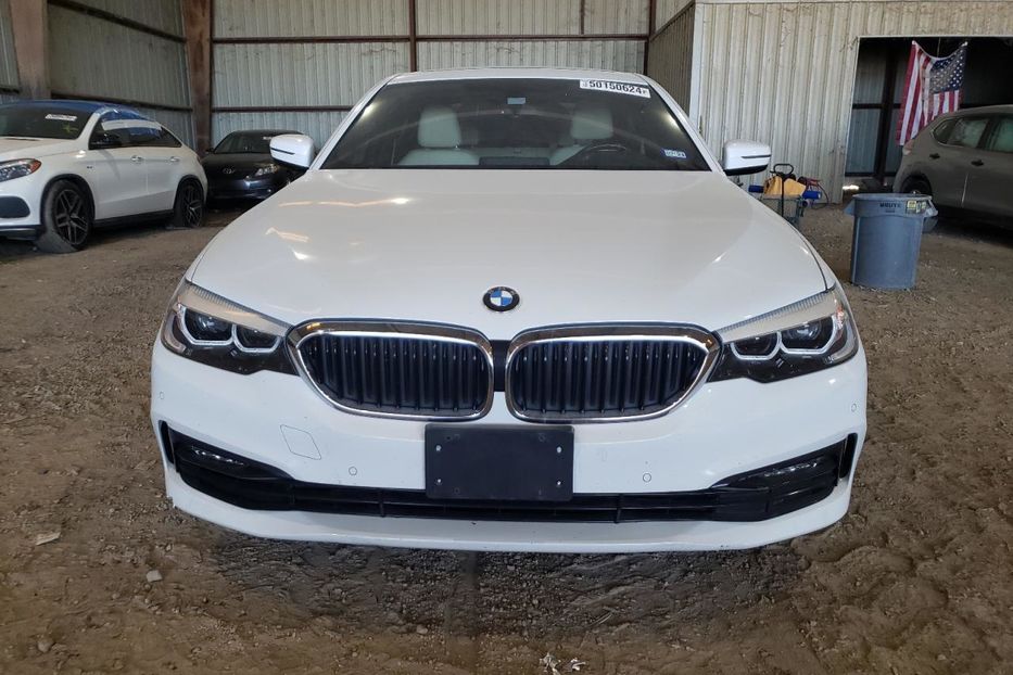 Продам BMW 530 2018 года в Луцке