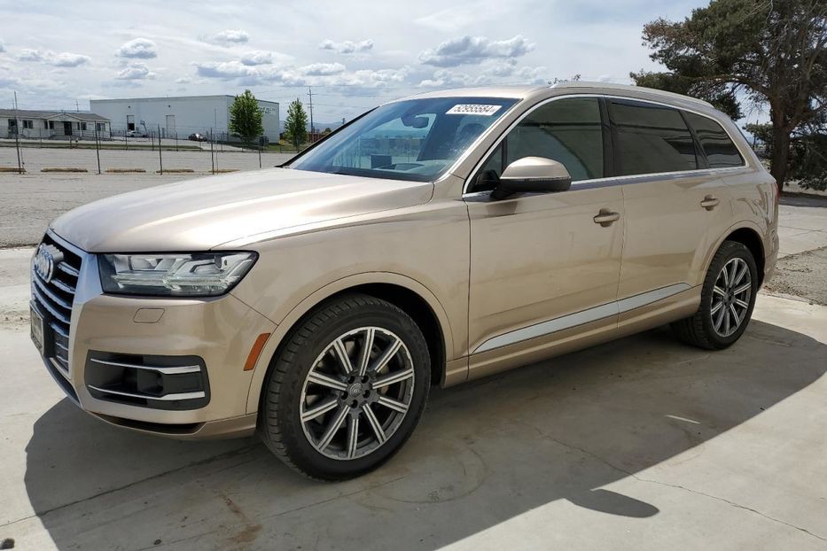 Продам Audi Q7 2018 года в Луцке