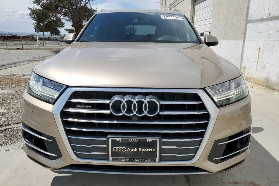 Продам Audi Q7 2018 года в Луцке