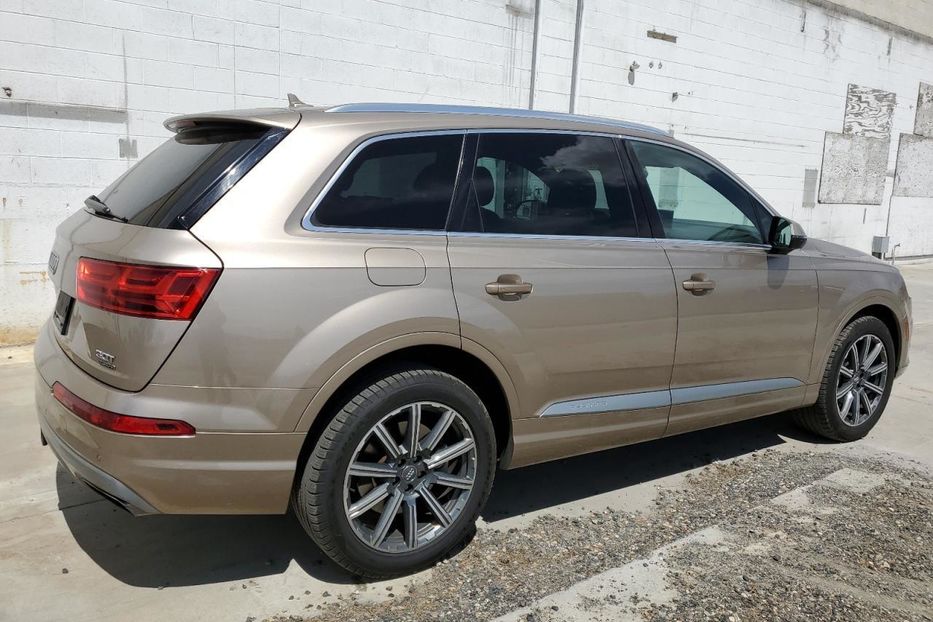 Продам Audi Q7 2018 года в Луцке