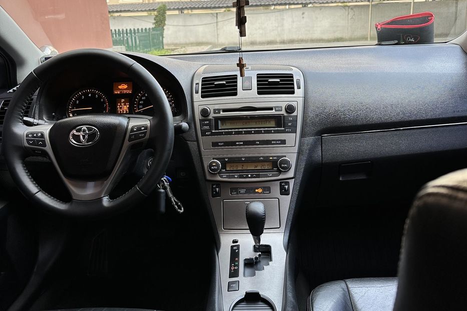 Продам Toyota Avensis 2011 года в Одессе