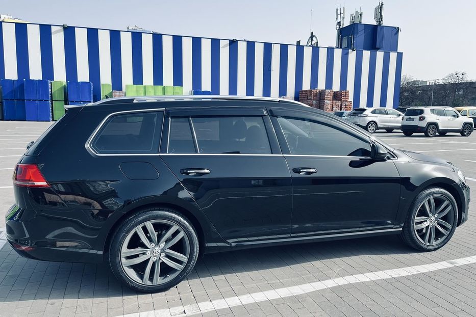 Продам Volkswagen Golf SportWagen 2015 года в Киеве