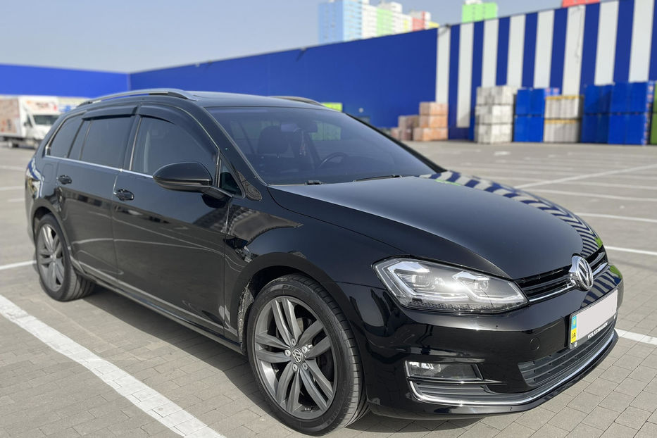 Продам Volkswagen Golf SportWagen 2015 года в Киеве