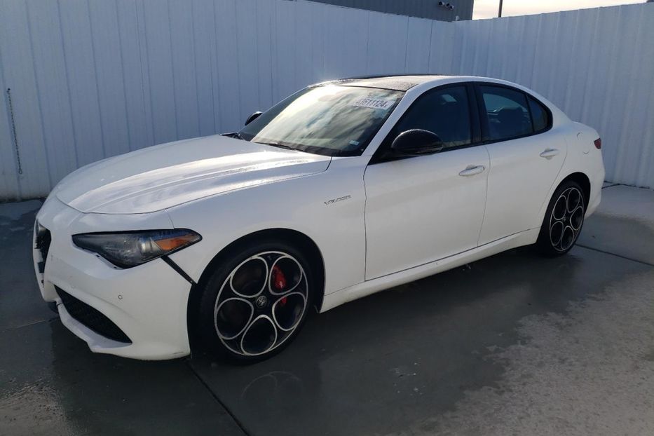 Продам Alfa Romeo Giulia 2023 года в Луцке