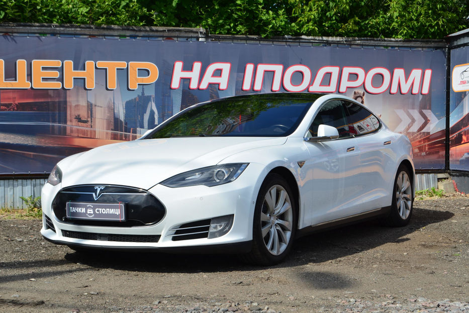 Продам Tesla Model S 2016 года в Киеве