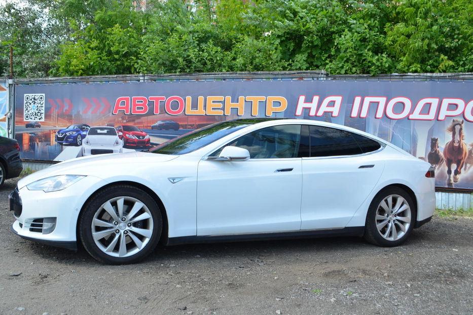 Продам Tesla Model S 2016 года в Киеве