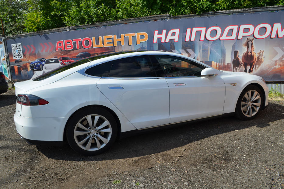 Продам Tesla Model S 2016 года в Киеве