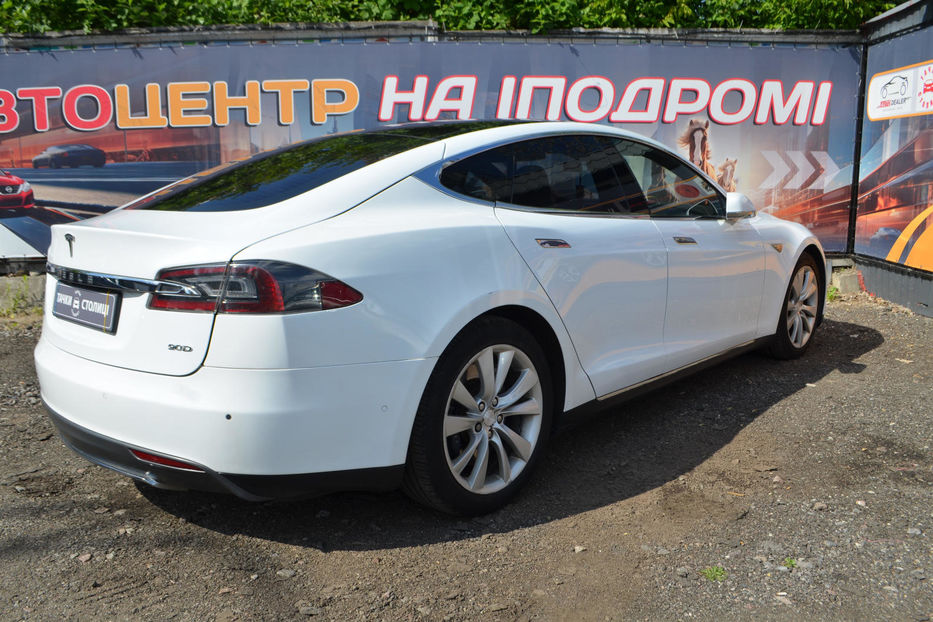 Продам Tesla Model S 2016 года в Киеве