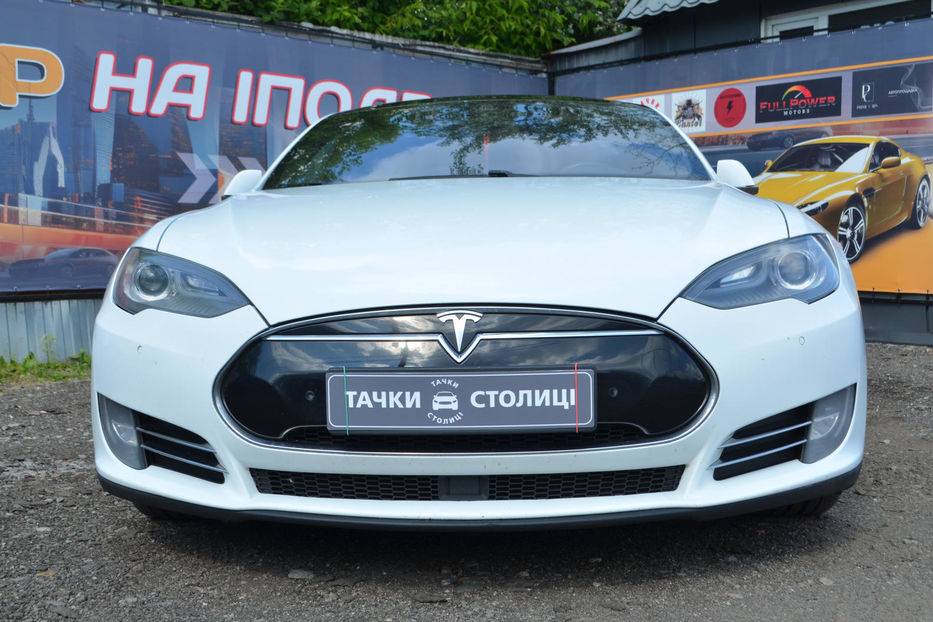 Продам Tesla Model S 2016 года в Киеве