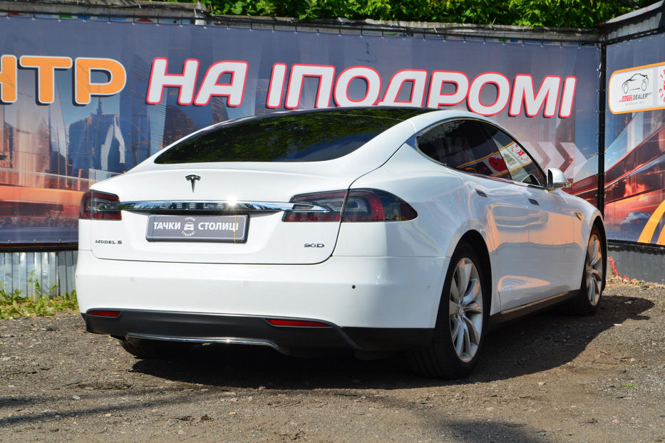 Продам Tesla Model S 2016 года в Киеве