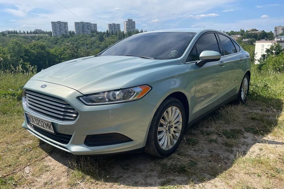 Продам Ford Fusion Hybrid 2.0 2013 года в Киеве