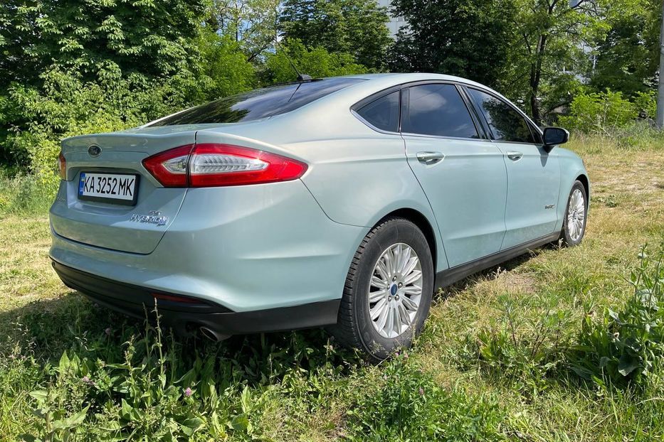 Продам Ford Fusion Hybrid 2.0 2013 года в Киеве