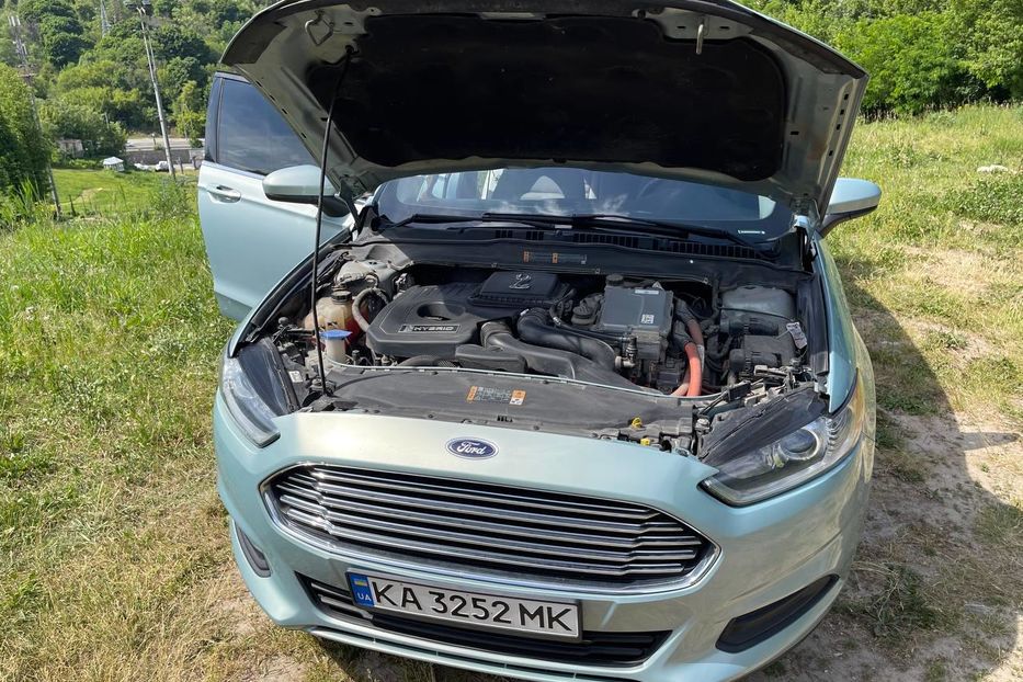 Продам Ford Fusion Hybrid 2.0 2013 года в Киеве