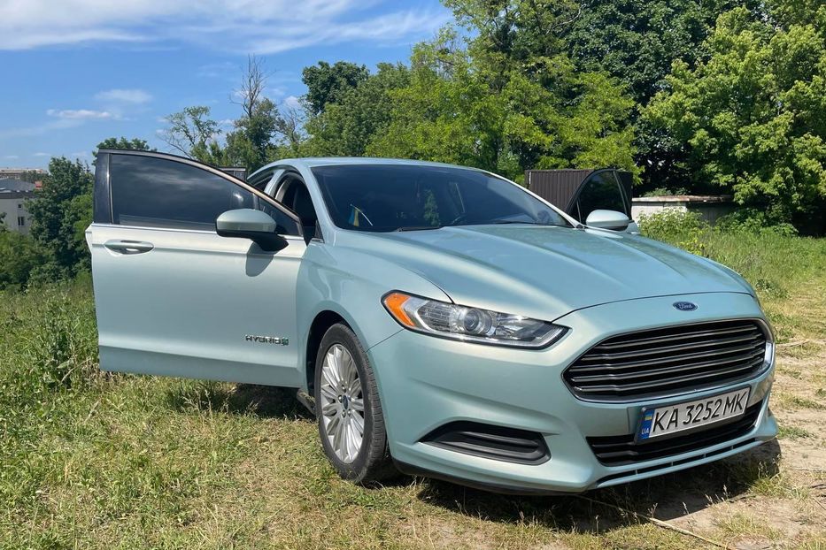 Продам Ford Fusion Hybrid 2.0 2013 года в Киеве