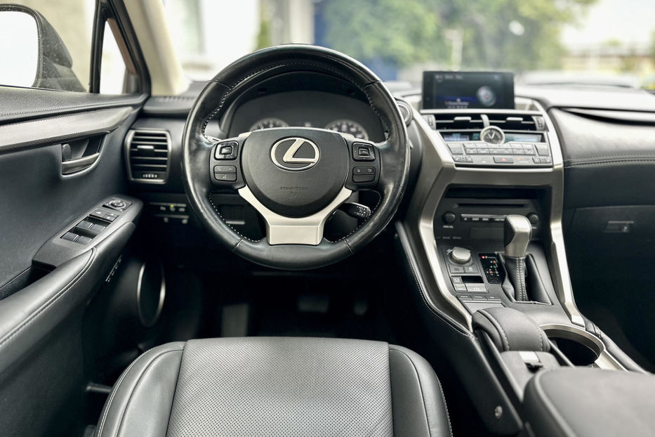 Продам Lexus NX 200 2017 года в Киеве