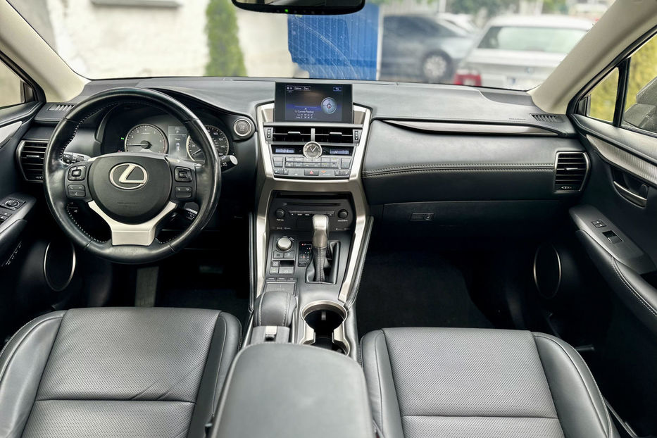 Продам Lexus NX 200 2017 года в Киеве