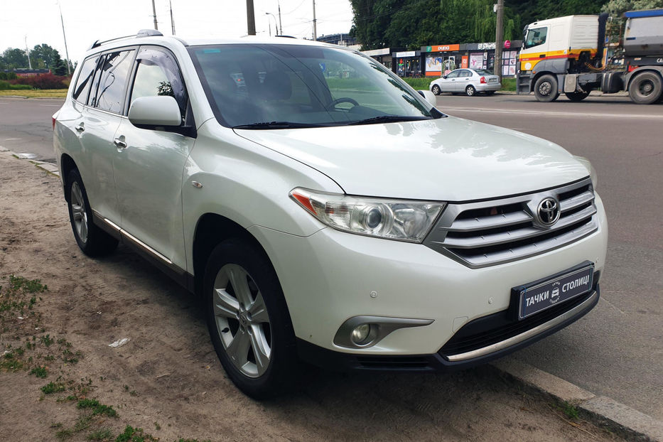 Продам Toyota Highlander 2012 года в Киеве