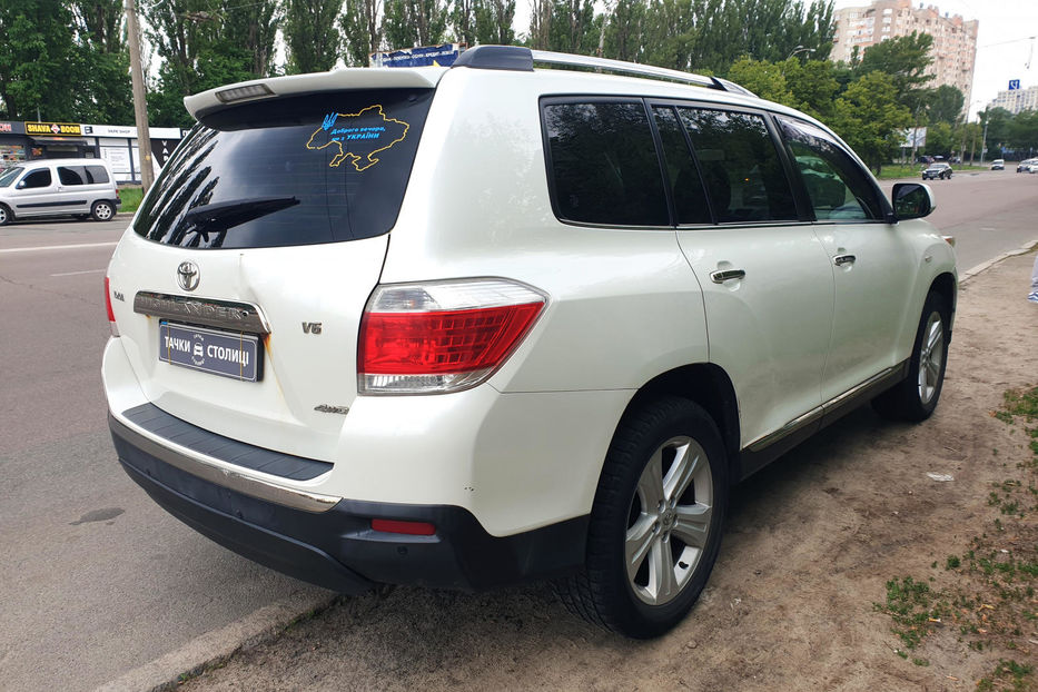 Продам Toyota Highlander 2012 года в Киеве