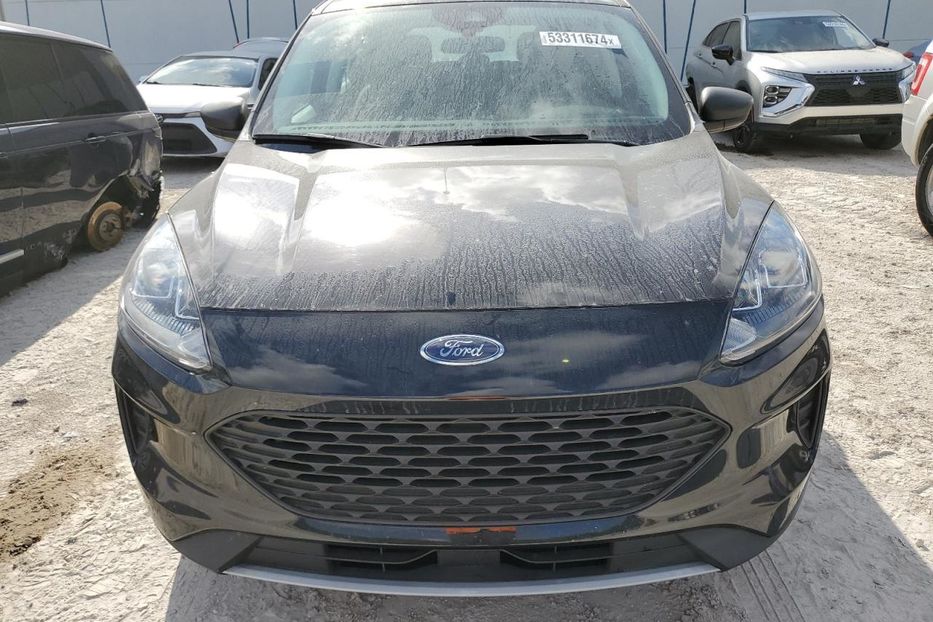 Продам Ford Escape 2021 года в Луцке