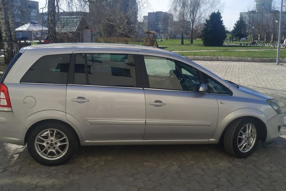 Продам Opel Zafira 2008 года в Харькове